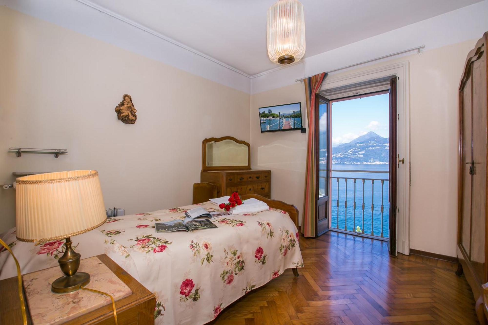Villa Lucia Grande Варенна Экстерьер фото