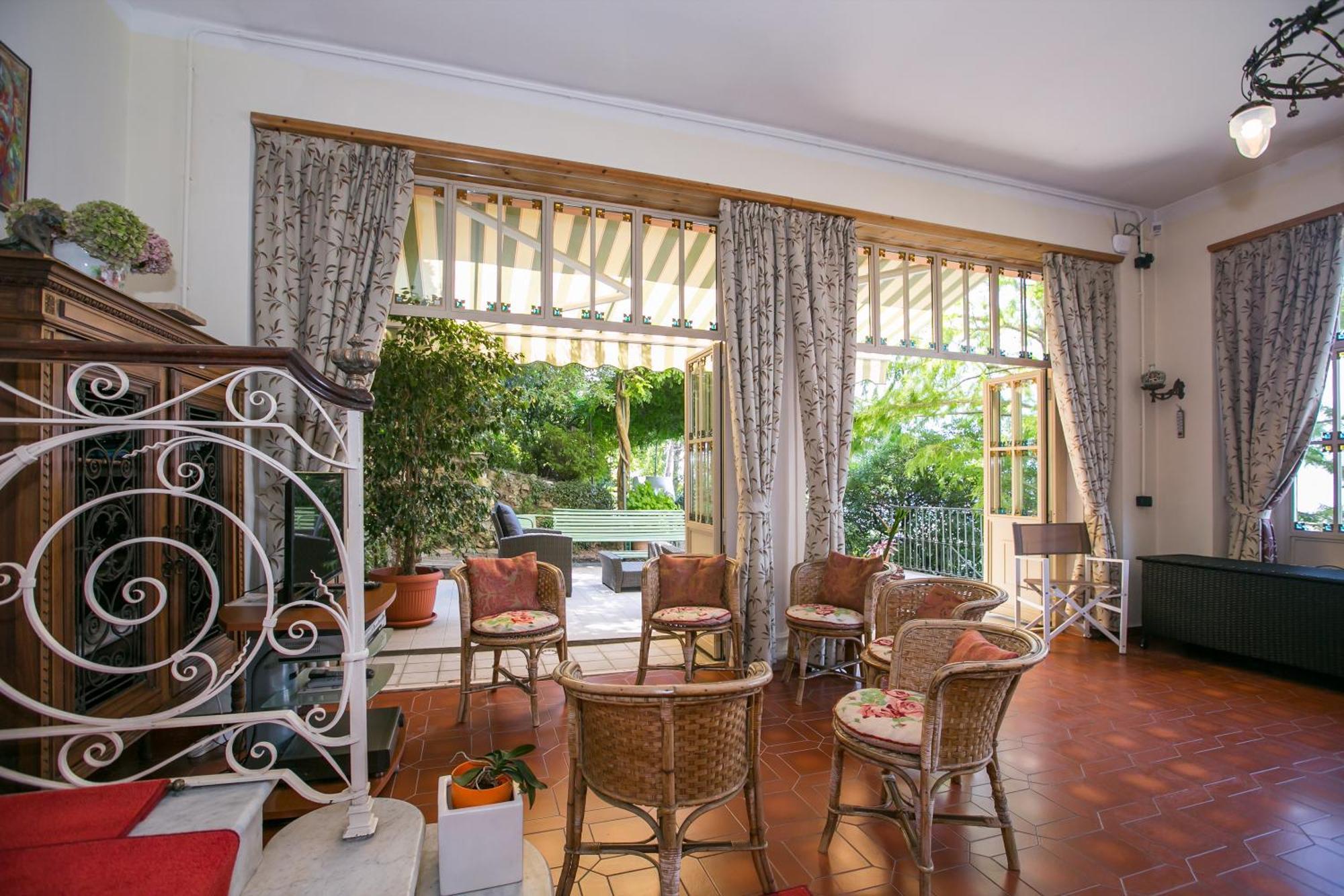 Villa Lucia Grande Варенна Экстерьер фото