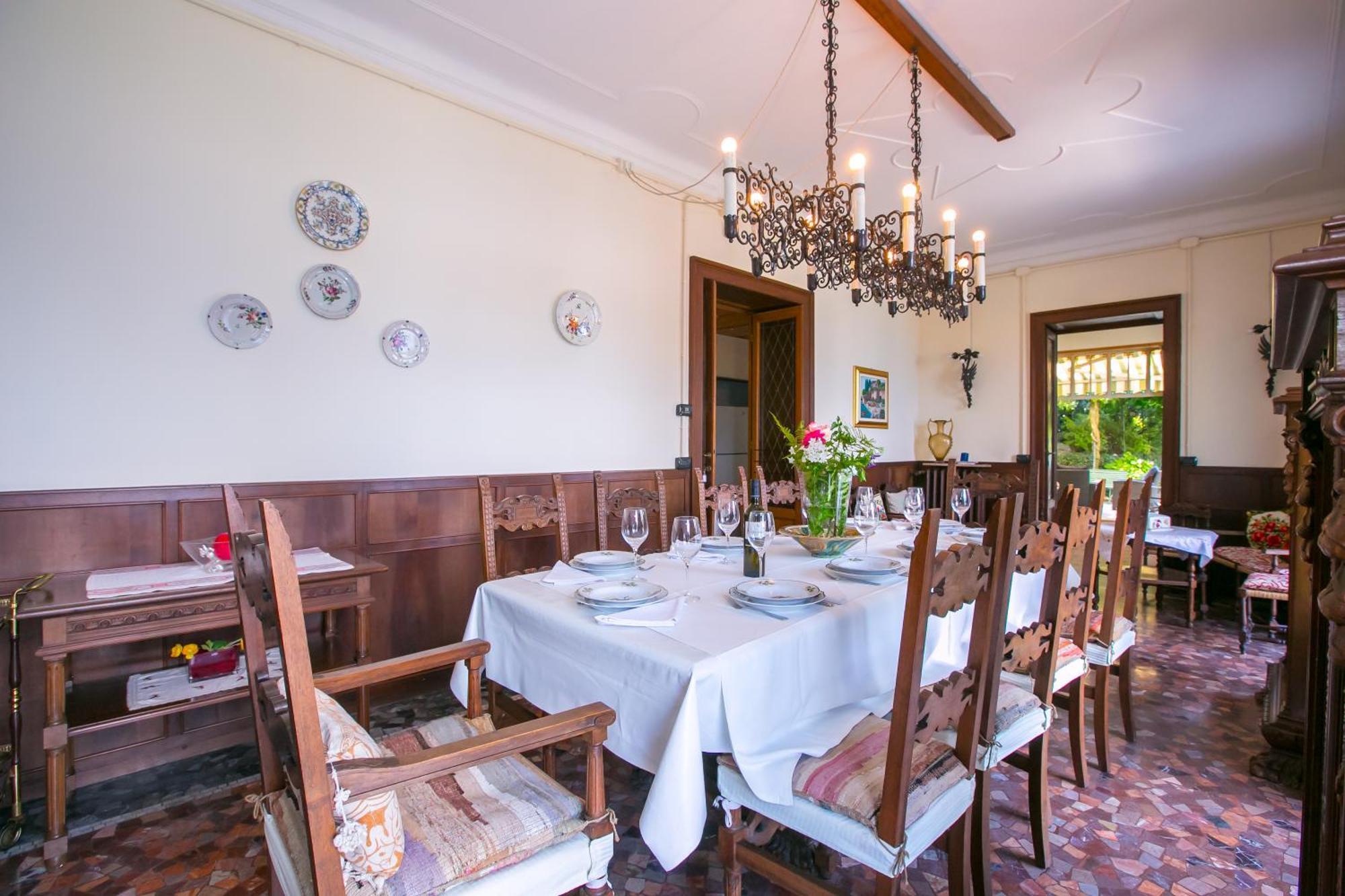 Villa Lucia Grande Варенна Экстерьер фото